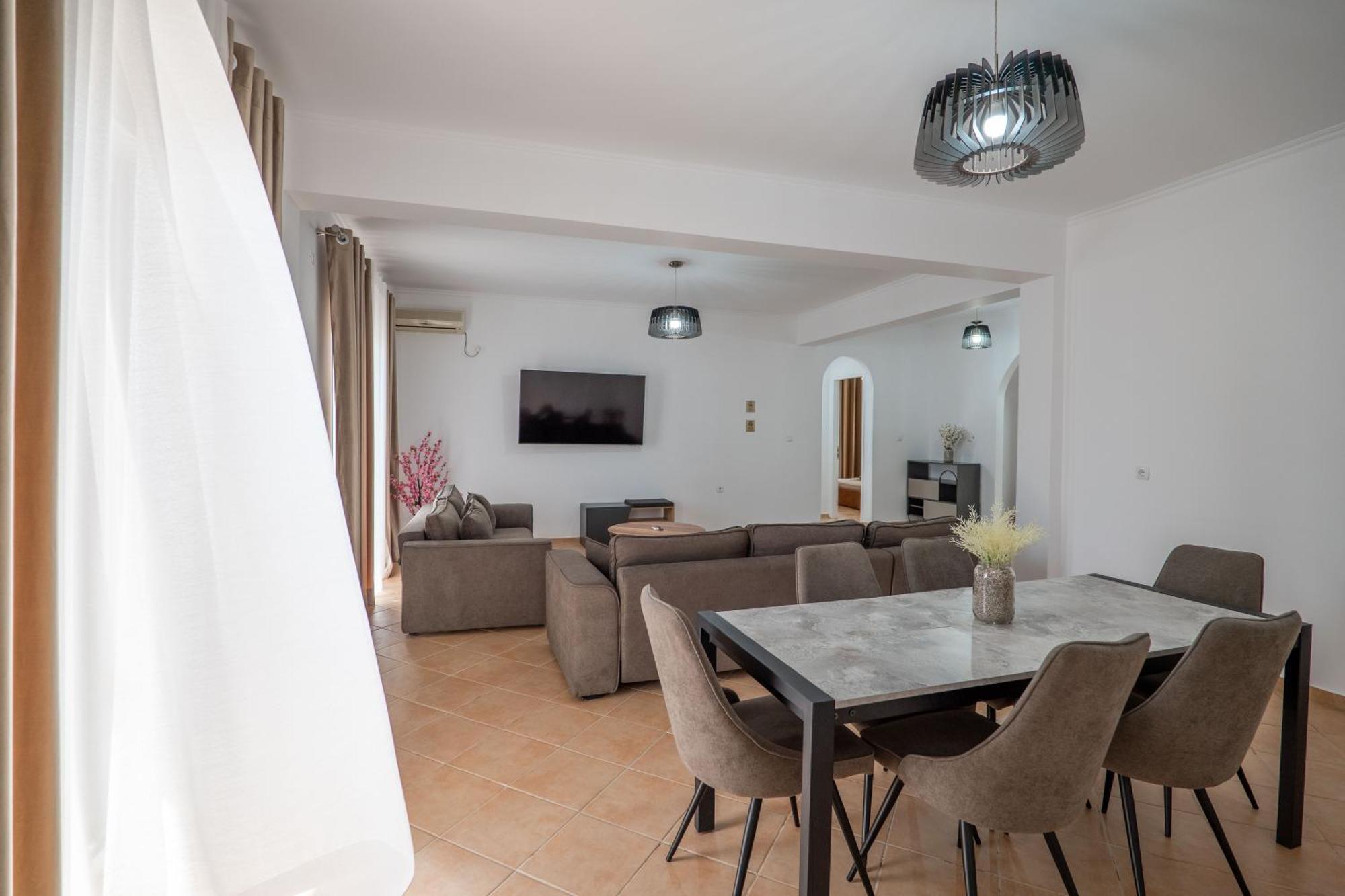 Hoteleks Inn & Suites Саранда Экстерьер фото