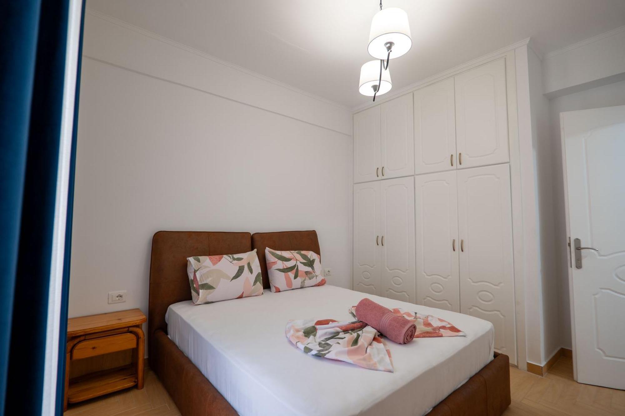 Hoteleks Inn & Suites Саранда Экстерьер фото