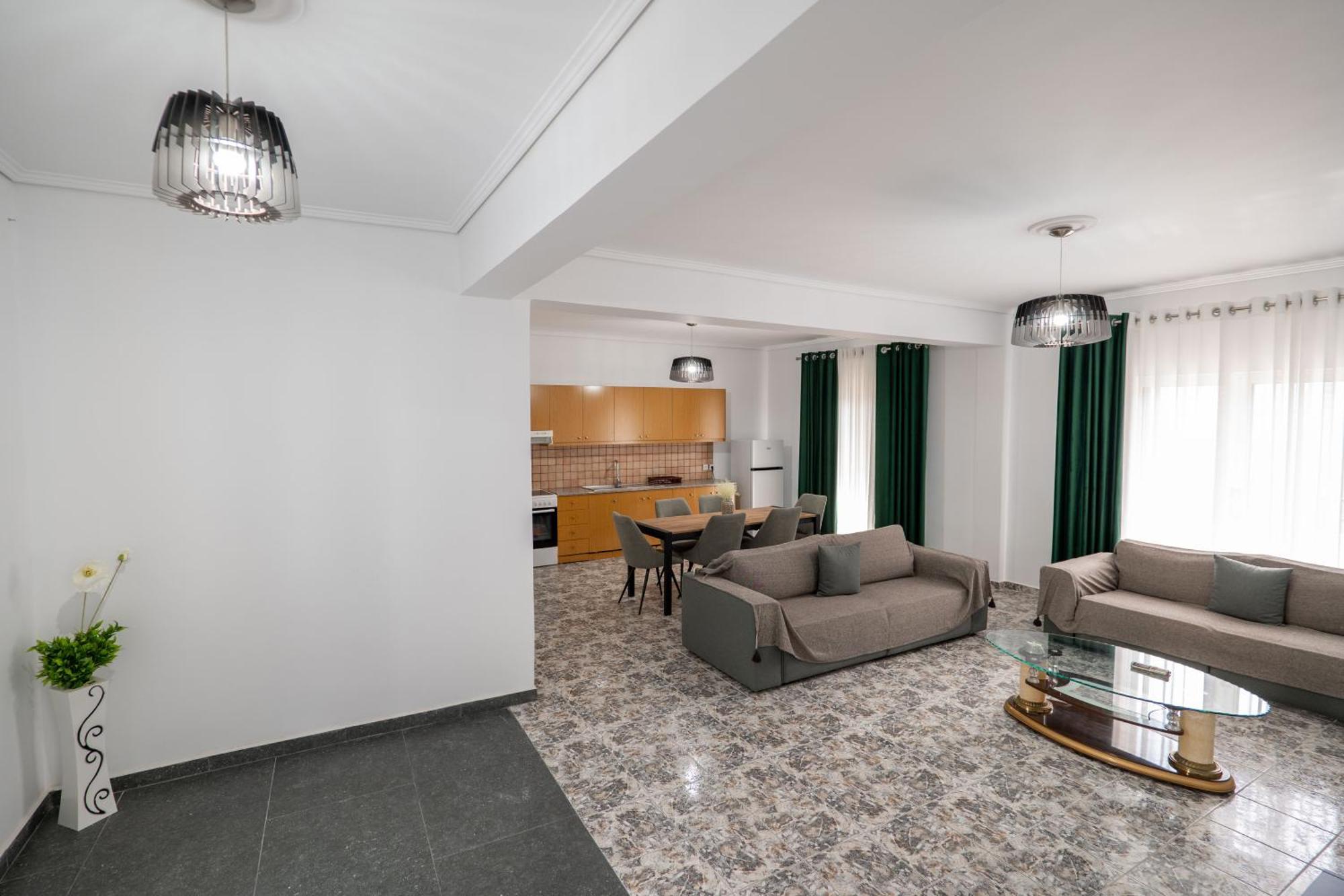 Hoteleks Inn & Suites Саранда Экстерьер фото