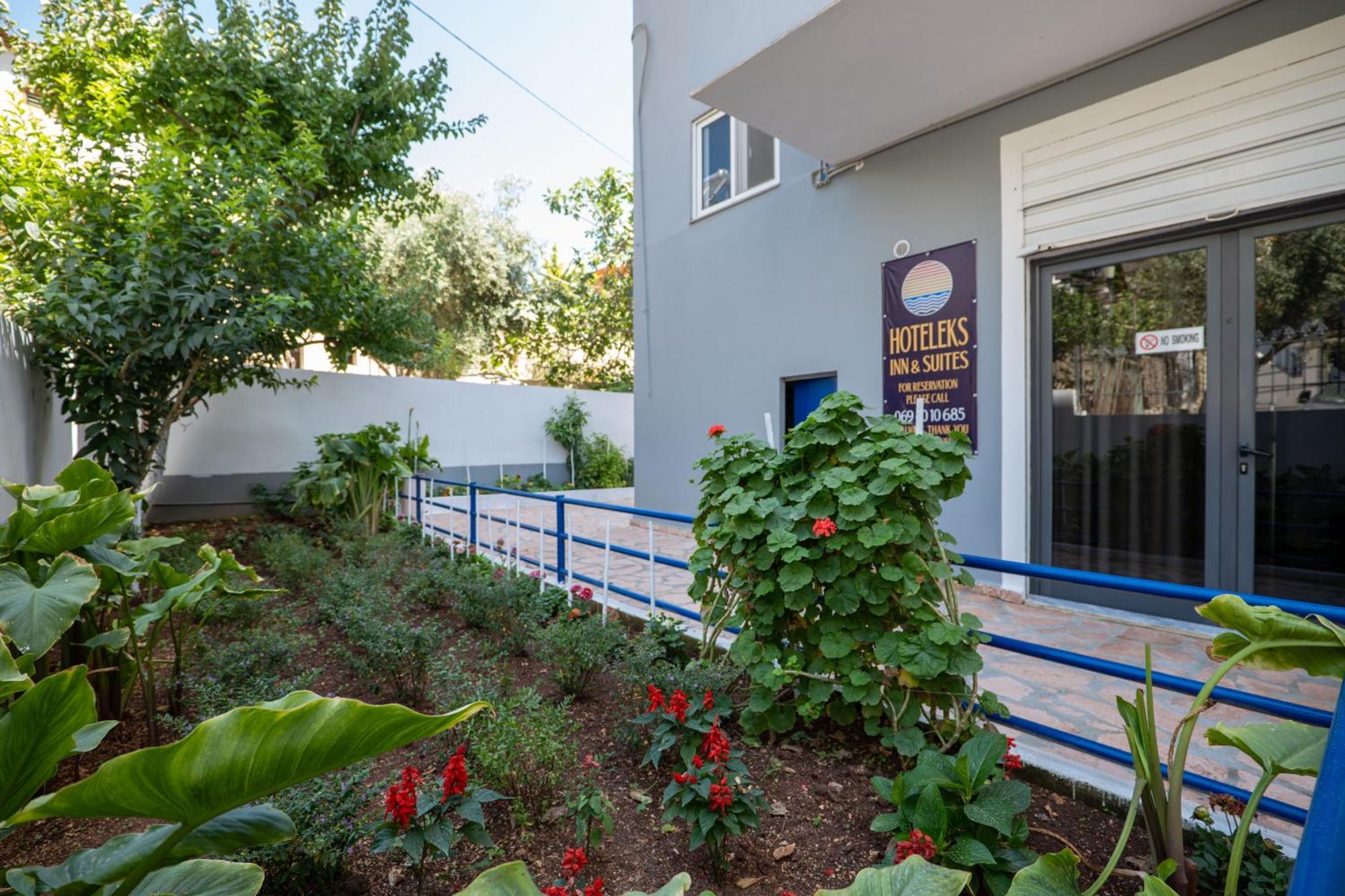 Hoteleks Inn & Suites Саранда Экстерьер фото